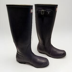 Hunter Rain Boots Original Tall Women’s Size US 7M Purple Gloss Rubber